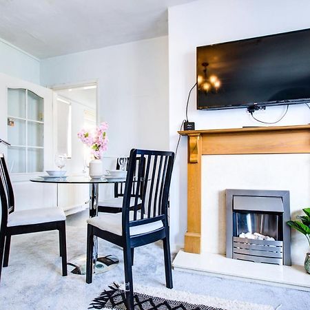 Private Family Apartment, In Victoria Posh Sw1 لندن المظهر الخارجي الصورة